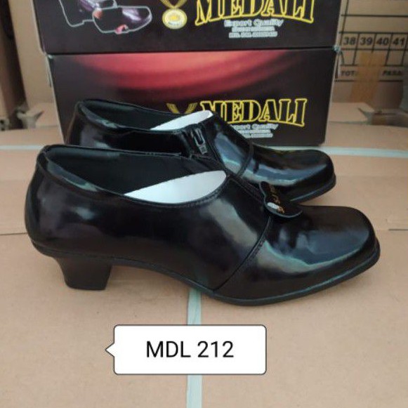 Sepatu kulit wanita PDH Polwan Secwan Sus PNS sepatu kerja formal tampil lebih keren