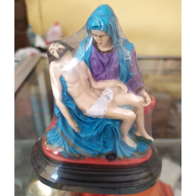 PAJANGAN MINIATUR PATUNG YESUS DIPANGKU BUNDA MARIA UKURAN 15 CM BAHAN FIBERGLASS - DEKORASI RUMAH