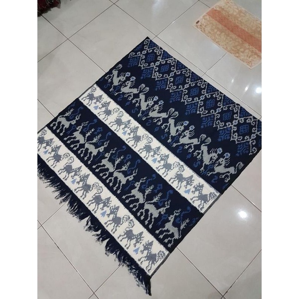 Kain Tenun Motif Sumba Warna Dongker Putih  Tenun NTT Tenun Motif Sumba Tenun Etnik