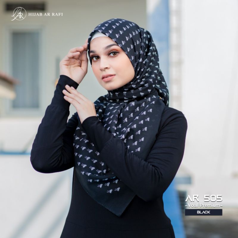 Hijab Segi Empat Exclusif denga Motif Logo ArRafi AR 505