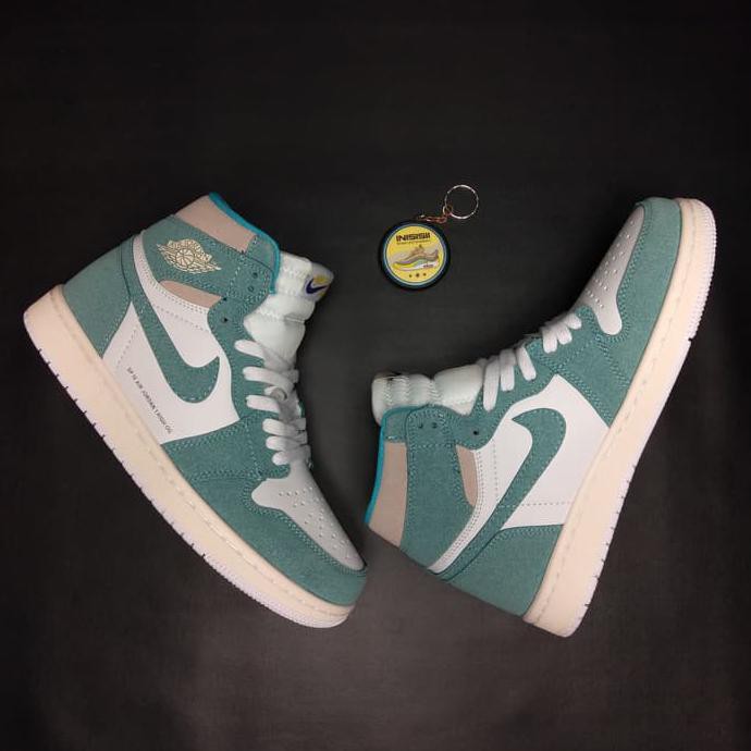 ■ SALE BASKETBALL SHOES SEPATU BASKET■ NIKE AIR JORDAN 1 RETRO HIGH SP 19 "TURBO GREEN/WHITE"