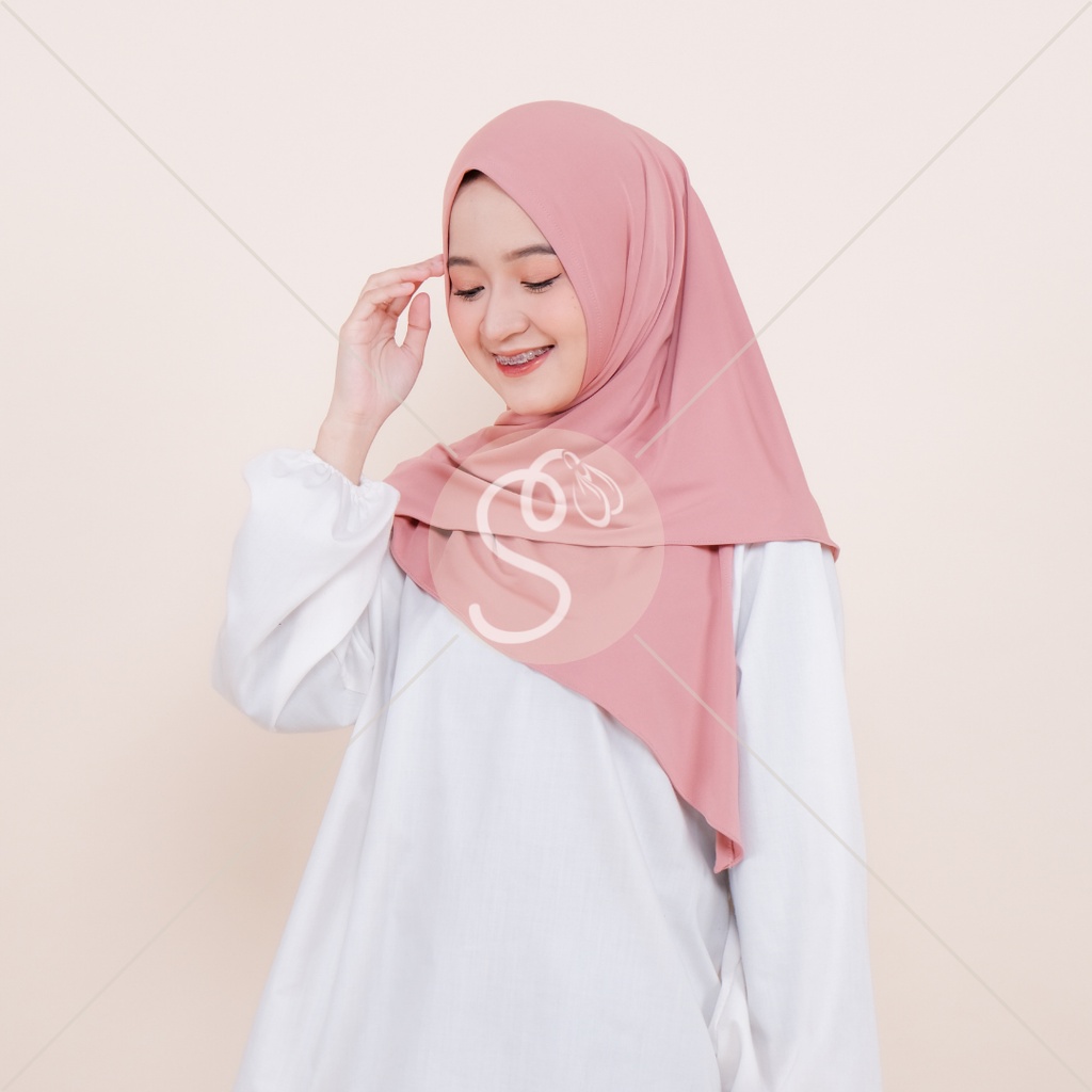 ShalihaFactory - Hijab Jilbab Kerudung Segitiga Instan Jersey | Mima Instan