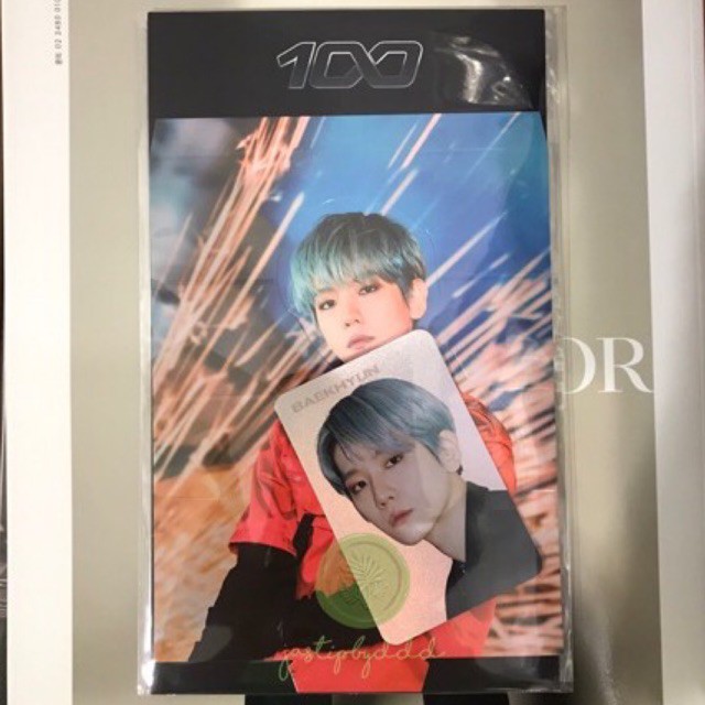 OFFICIAL STANDEE + HOLOGRAM SET SUPERM 100 BAEKHYUN BBH HOLO PC SUPER ONE PHOTOCARD