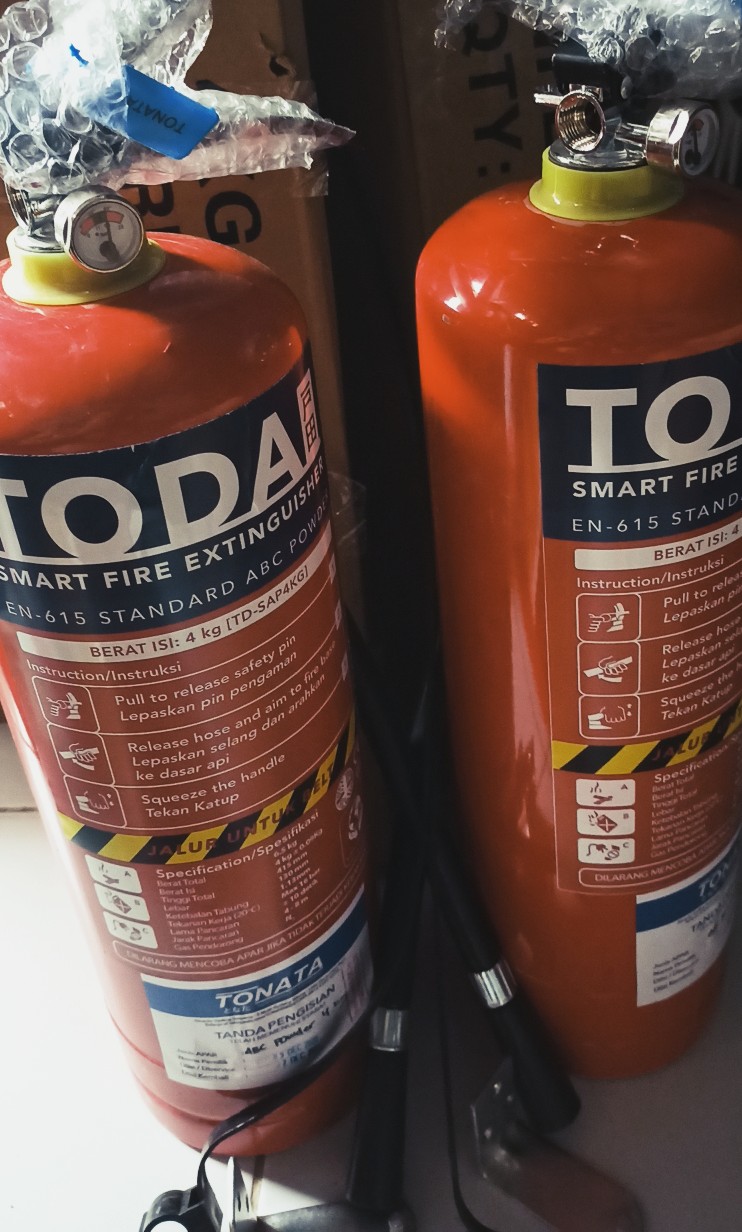 Apar 4 Kg / Pemadam Api 4kg / Set Komplit Toda By Tonata Fire Extinguisher
