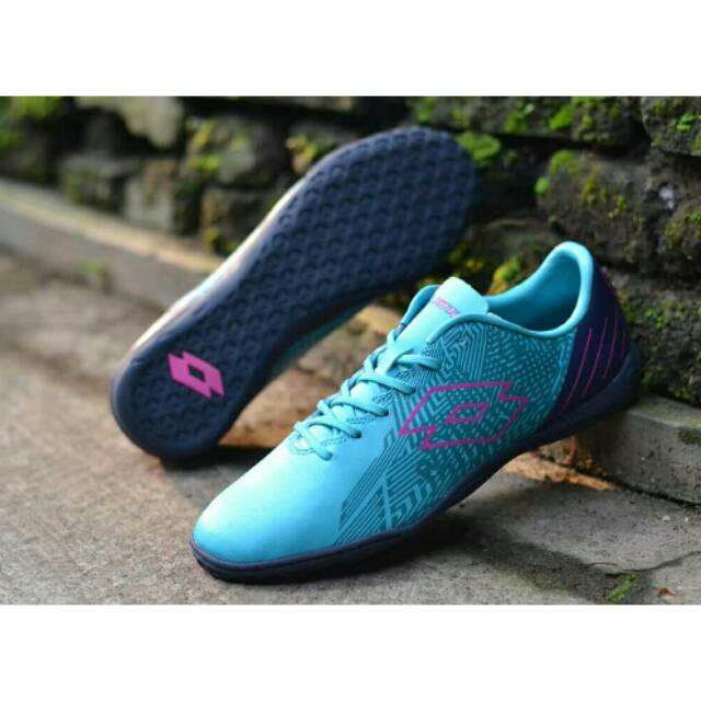 Sepatu futsal lotto blade in blue