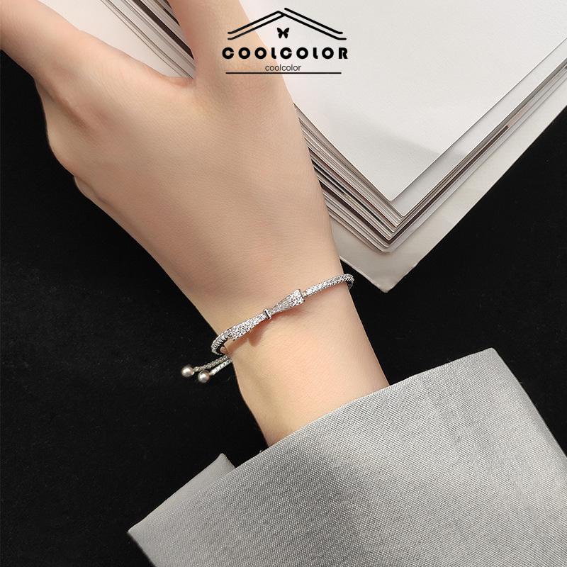 COD❤️Gelang kupu-kupu Korea Super Flash Penuh Berlian Busur Niche Desain Cahaya Mewah High-end Hadiah Pacar Yang Indah Aksesoris Fashion Wanita Import