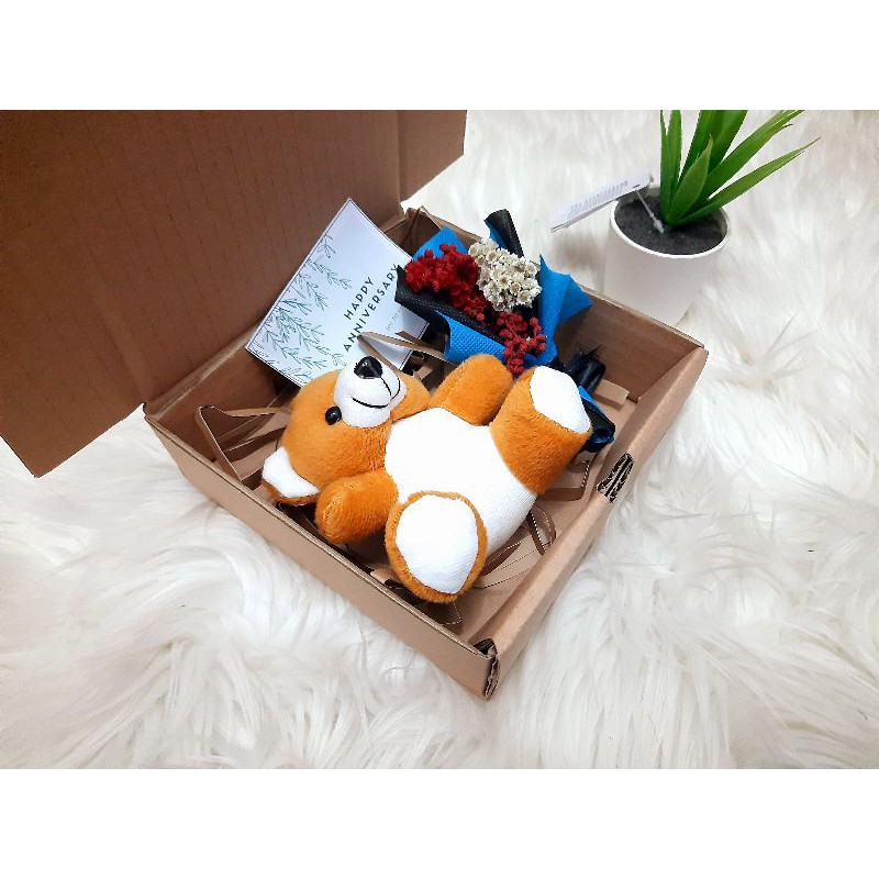 hampers boneka bunga edelweis