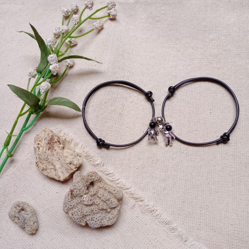 Gelang Magnet Astronot Couple Tali Korea Hitam 2mm Gelang Couple Astronot Pasangan Sahabat Bestie