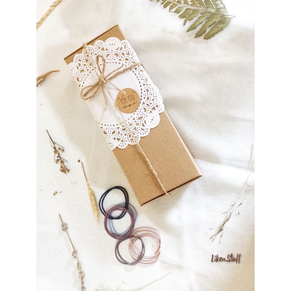 

Giftbox Long Paper Headscraf