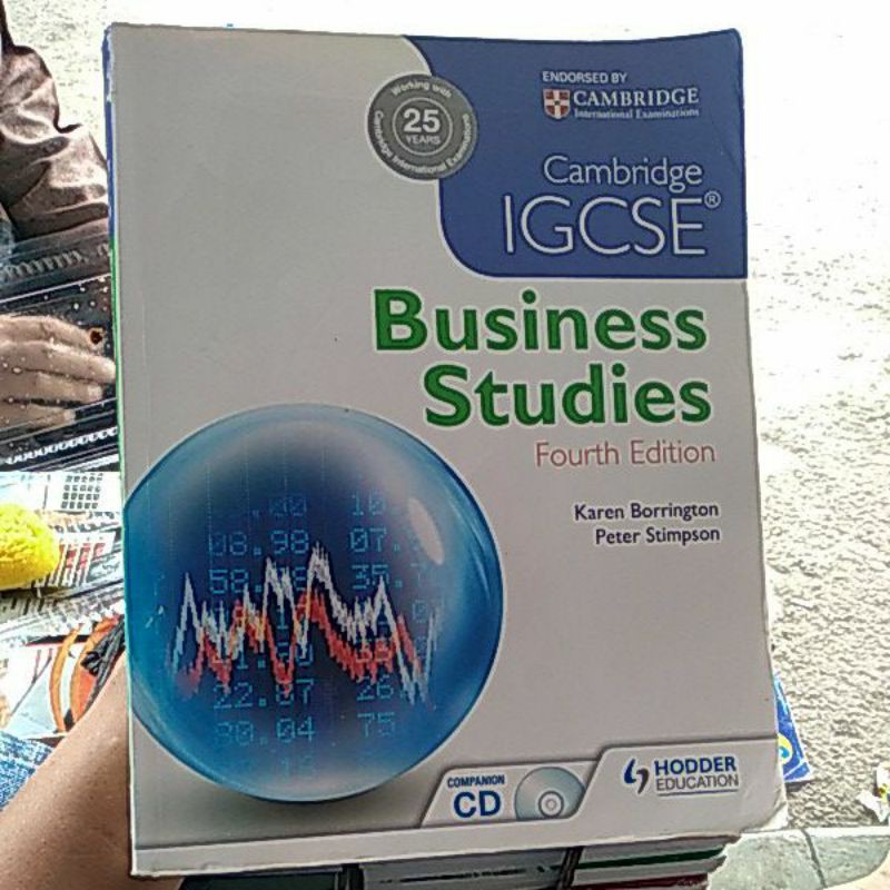 BUKU CAMBRIDGE IGCSE,BUSINESS STUDIES FOURTH EDITION.