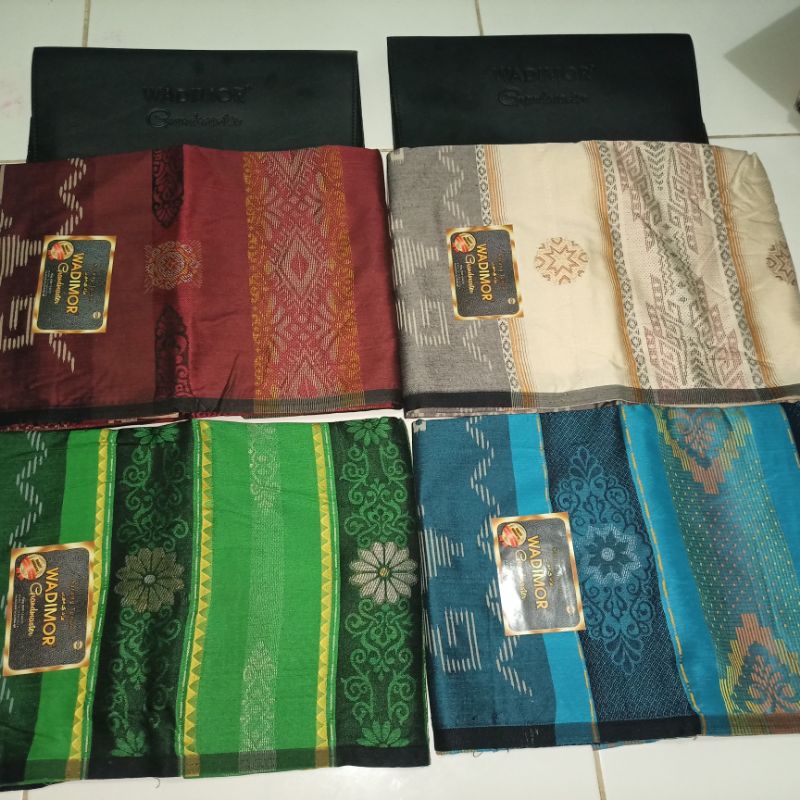 Sarung Wadimor Grandmaster