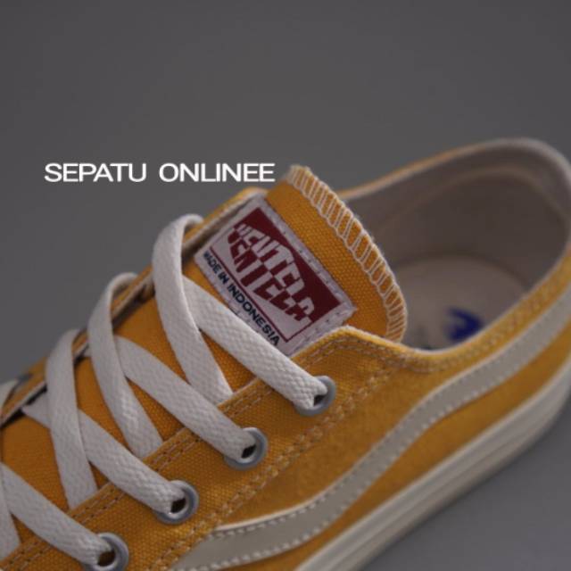 Sepatu Ventela Public Low Yellow