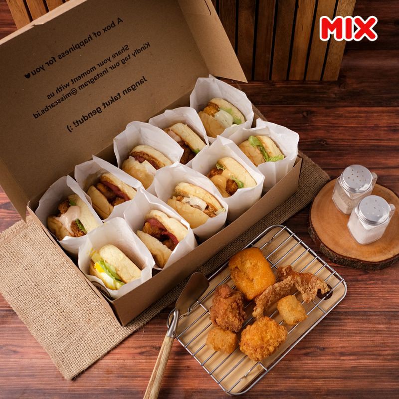 

Mini burger by Miss Carbs Mix Box isi 10