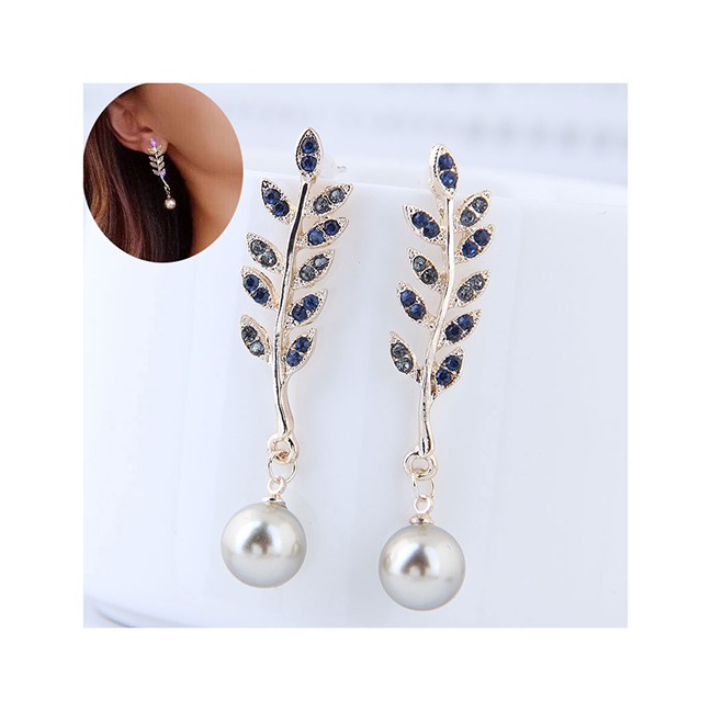 LRC Anting Tusuk Fashion Leaf Shape Decorated A57167