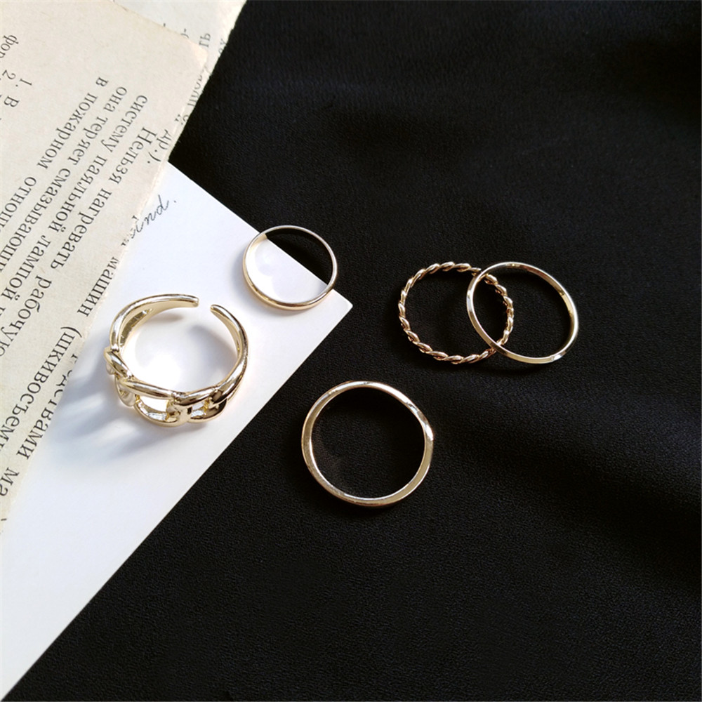 5pcs / Set Cincin Model Twist Bahan Metal Warna Emas Gaya Retro Korea Untuk Aksesoris