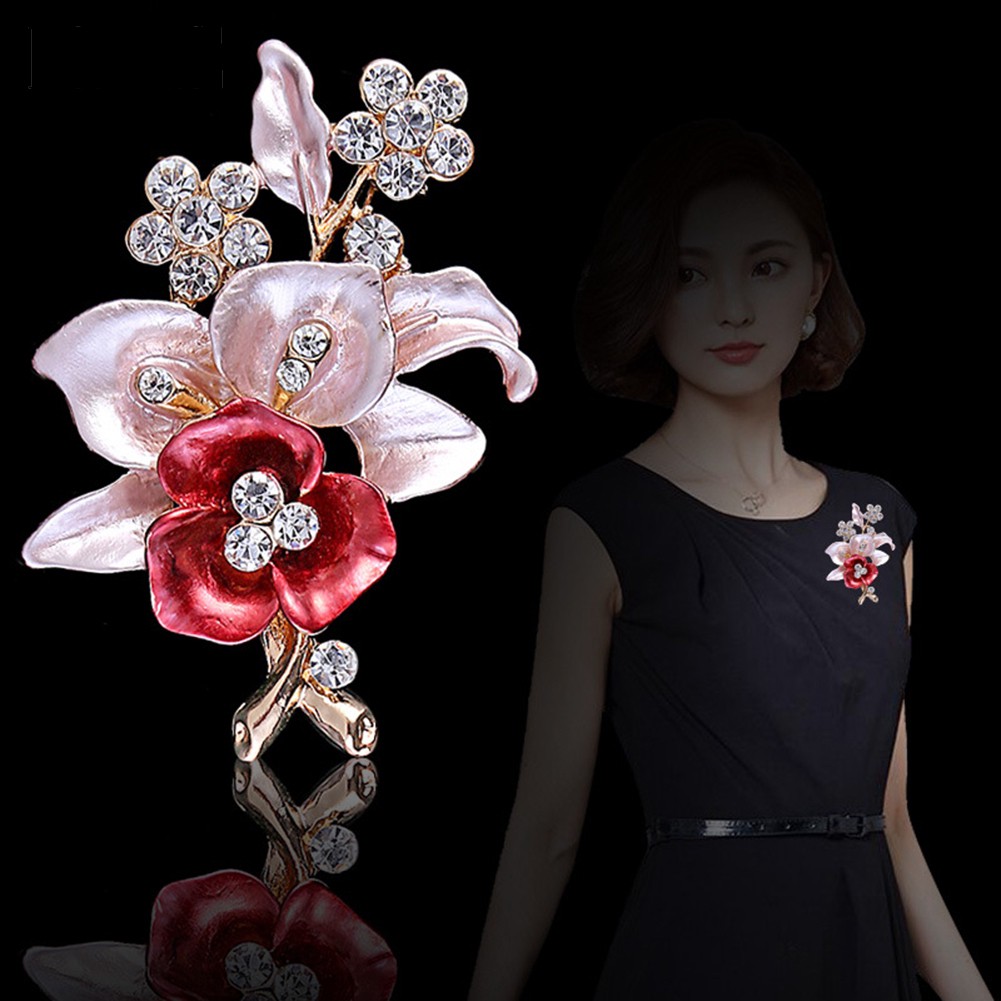 (in stock)Rhinestone Inlaid Flower Brooch Pin Alloy Enamel