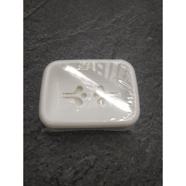 Tempat sabun putih