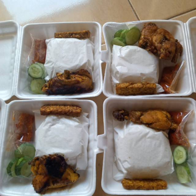

Paketan makan siang