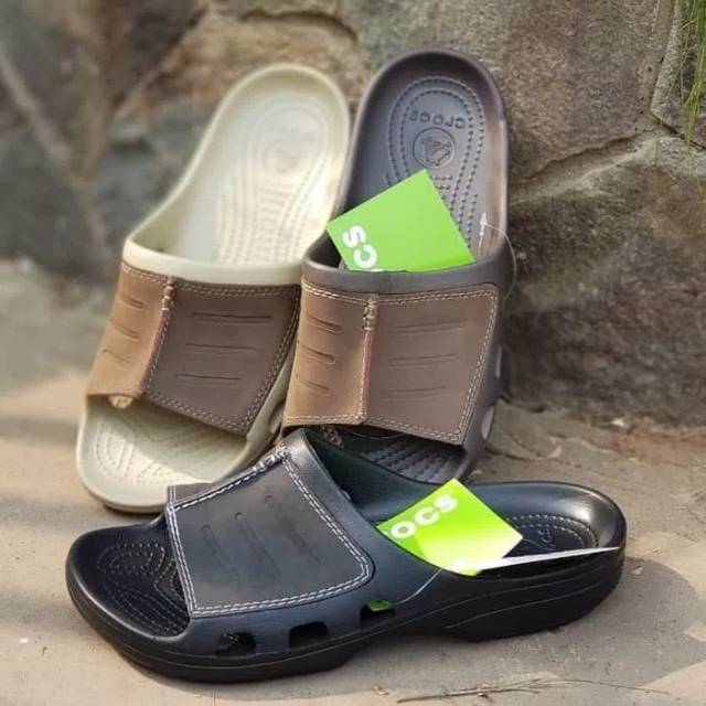 SANDAL PRIA CROCS YUKON MESA SLIDE
