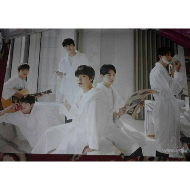 Wanna One poster summer pop up store (READ DESKRIPSI)