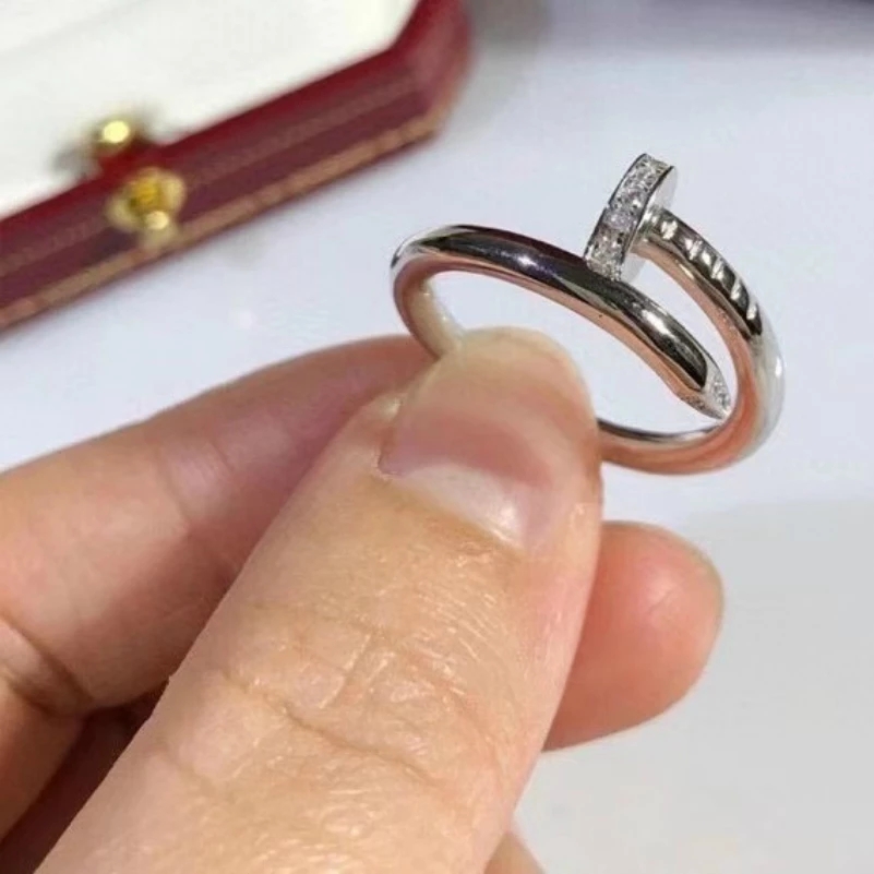 Cincin Bentuk Kuku Model Terbuka Dapat Disesuaikan Warna Emas Perak Untuk Hadiah