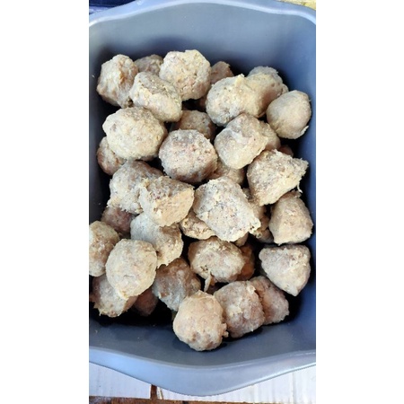

Baso babi mentah ( non halal)