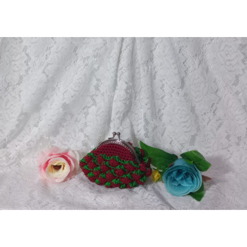 dompet koin rajut motif stroberi behel 8cm