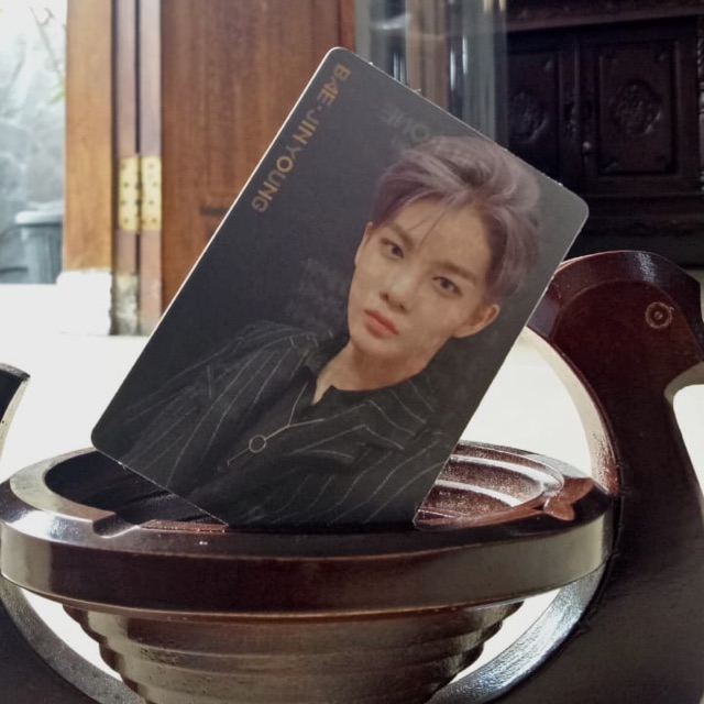 Official photocard bae jinyoung