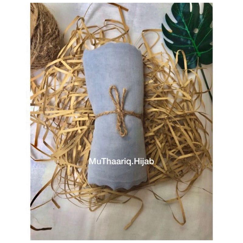 JILBAB PARIS PREMIUM ORIGINAL|| Hijab Segiempat Basic Jahit Tepi|| Kerudung Paris Premium Square Basic-Silver