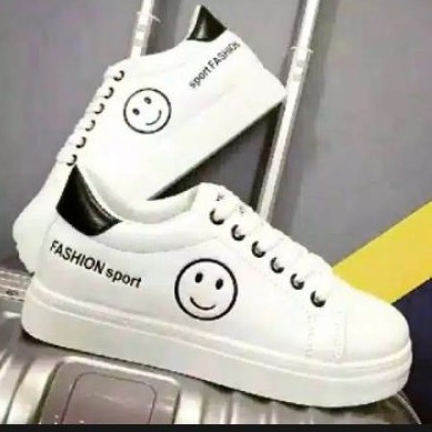 sepatu sneakers anak dan dewasa smile