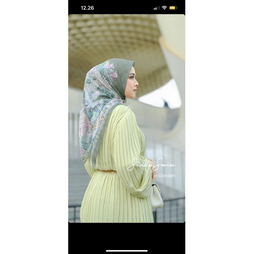 Button scarves The sevilla series