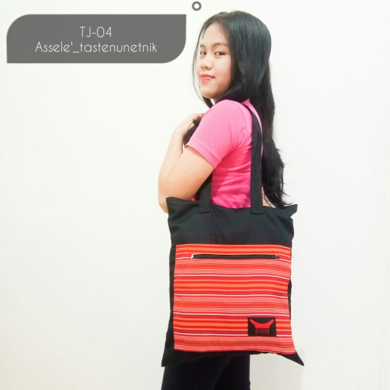 Tote bag, tas Toraja, totebag tenun by Assele', Besar 41 x 35 cm
