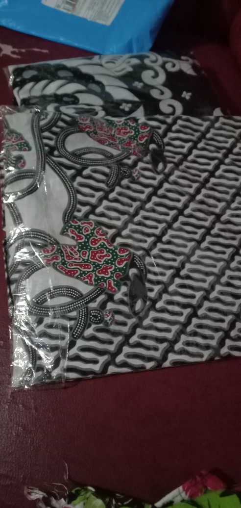 Baju Batik Couple Kelurga Terlengkap Motif Morena