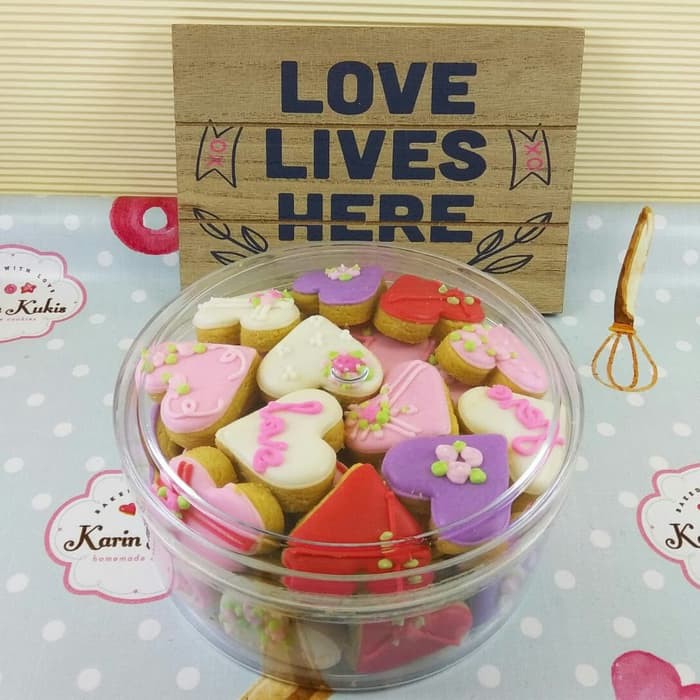 

Kukis Hias, Kukis Karakter, Fancy Cookies, Hampers Valentine 500gr