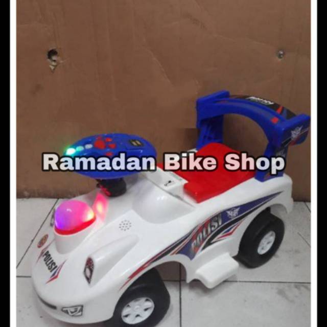 Mobilan anak Mobil mobilan anak Polisi