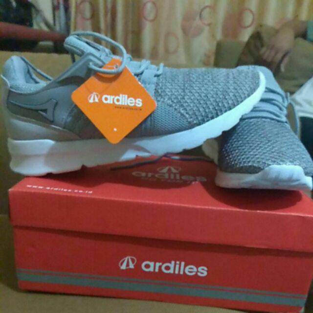 Sepatu ardiles wanita