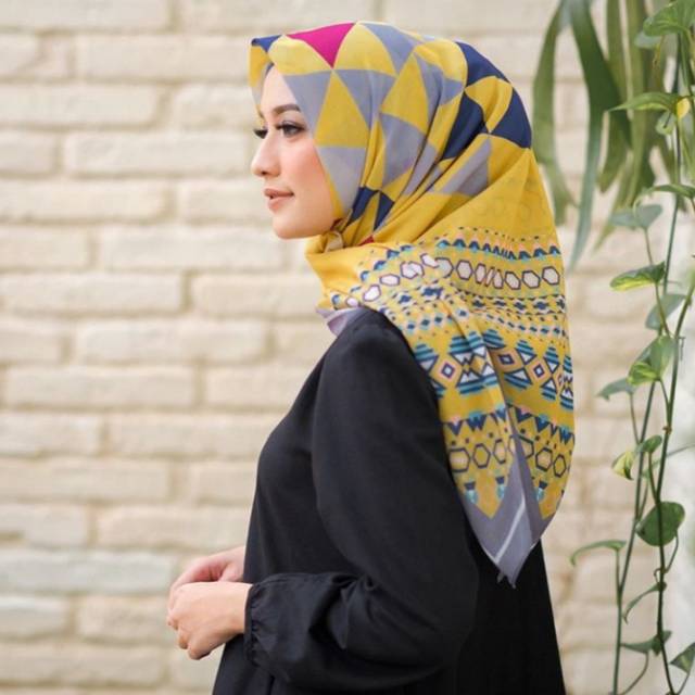 HIjab Voal Segi Empat Motif My Lady Vega / Jilbab Voal / Kerudung Voal Segiempat Motif