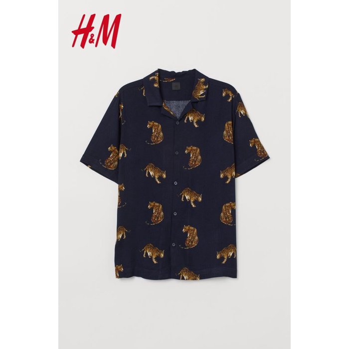H&M Kemeja Patterned Resort Shirt Navy Leopard Print Pria Pantai Ori - S