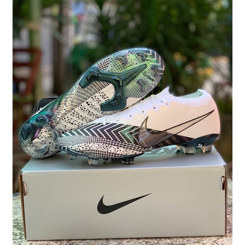 Sepatu Bola Mercurial Vapor13 Elite White Black FG