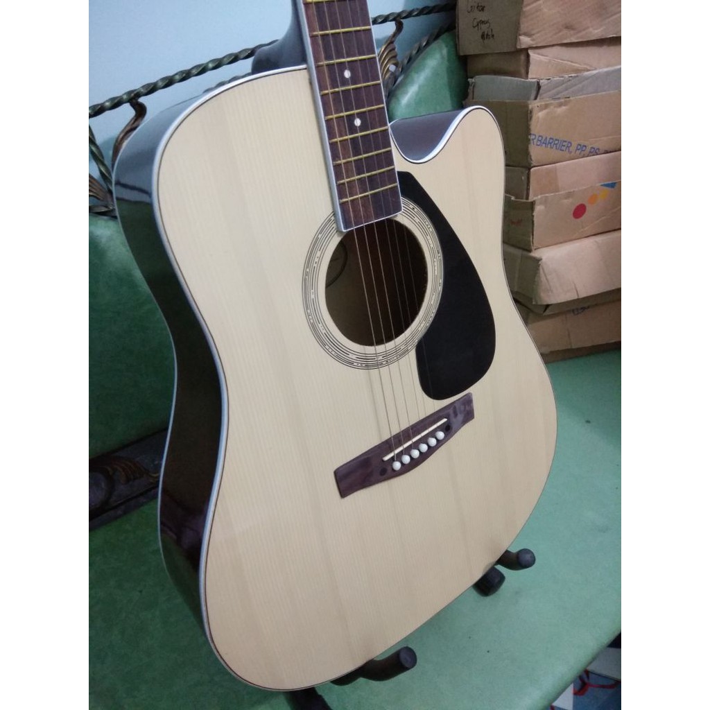 Gitar Akustik Yamaha Warna Natural Pick Guard Sunkay Wood Senar String Trusrod Jumbo Jakarta Murah