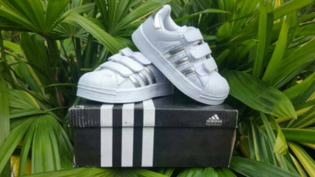 Grosir Sepatu Adidas Superstar Anak/Kids / Sepatu Adidas Anak / Sepatu Anak / Sepatu Sekolah Anak / Sepatu Anak Laki-laki