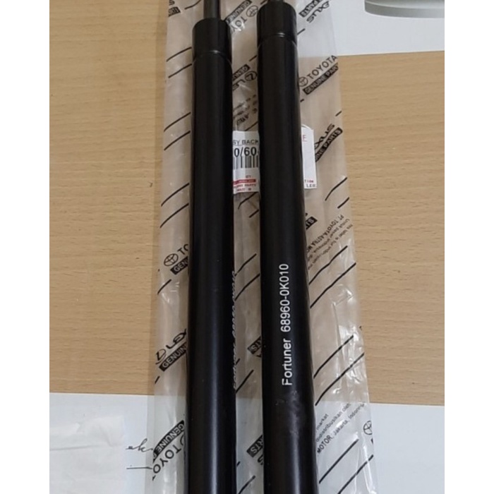 Shock Bagasi Fortuner Stay Assy Back Door Bagage Hidrolik Pintu Mobil (Kode 006))
