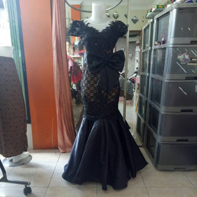 dress /duyung /singer /pengantin /wisuda /pesta /party