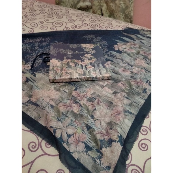 Buttonscarves Malaya navy prelove