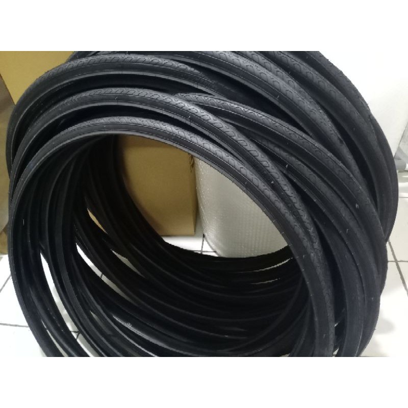 ban luar sepeda fixie 700x23c lucky stone