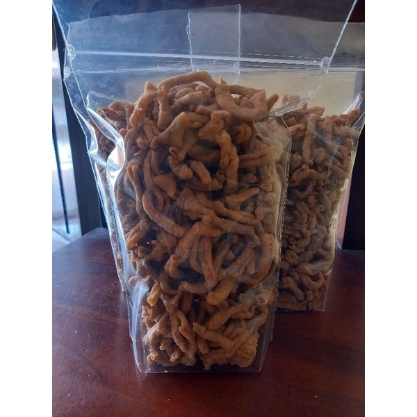 

kripik usus cap genthong