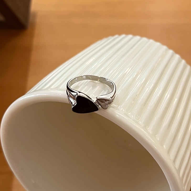 Cincin Bentuk Hati Gaya Retro Korea Untuk Aksesoris