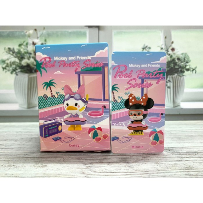 Pop Mart Disney Mickey and Friends Pool Party Series Minnie