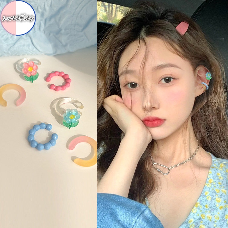 3pcs Anting Klip Tanpa Tindik Desain Bunga Warna Gradasi Bahan Akrilik Gaya Korea Untuk Wanita