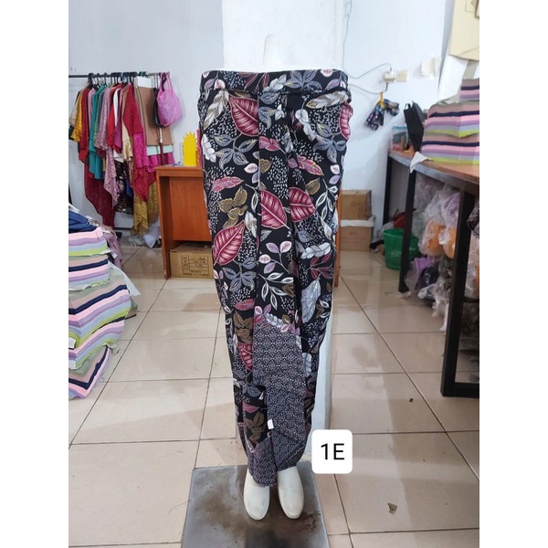 (2/3) Rok batik FOIL EMAS pinggang karet. Langsung pakai. Termurah produksi sendiri. KeroncongBusana-1E